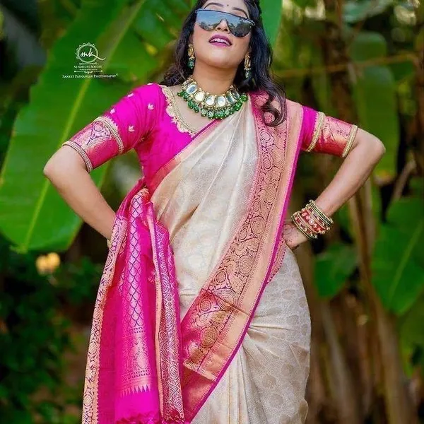 White_Woven_Kanjivaram_Silk_Saree_with_Saree_Cover